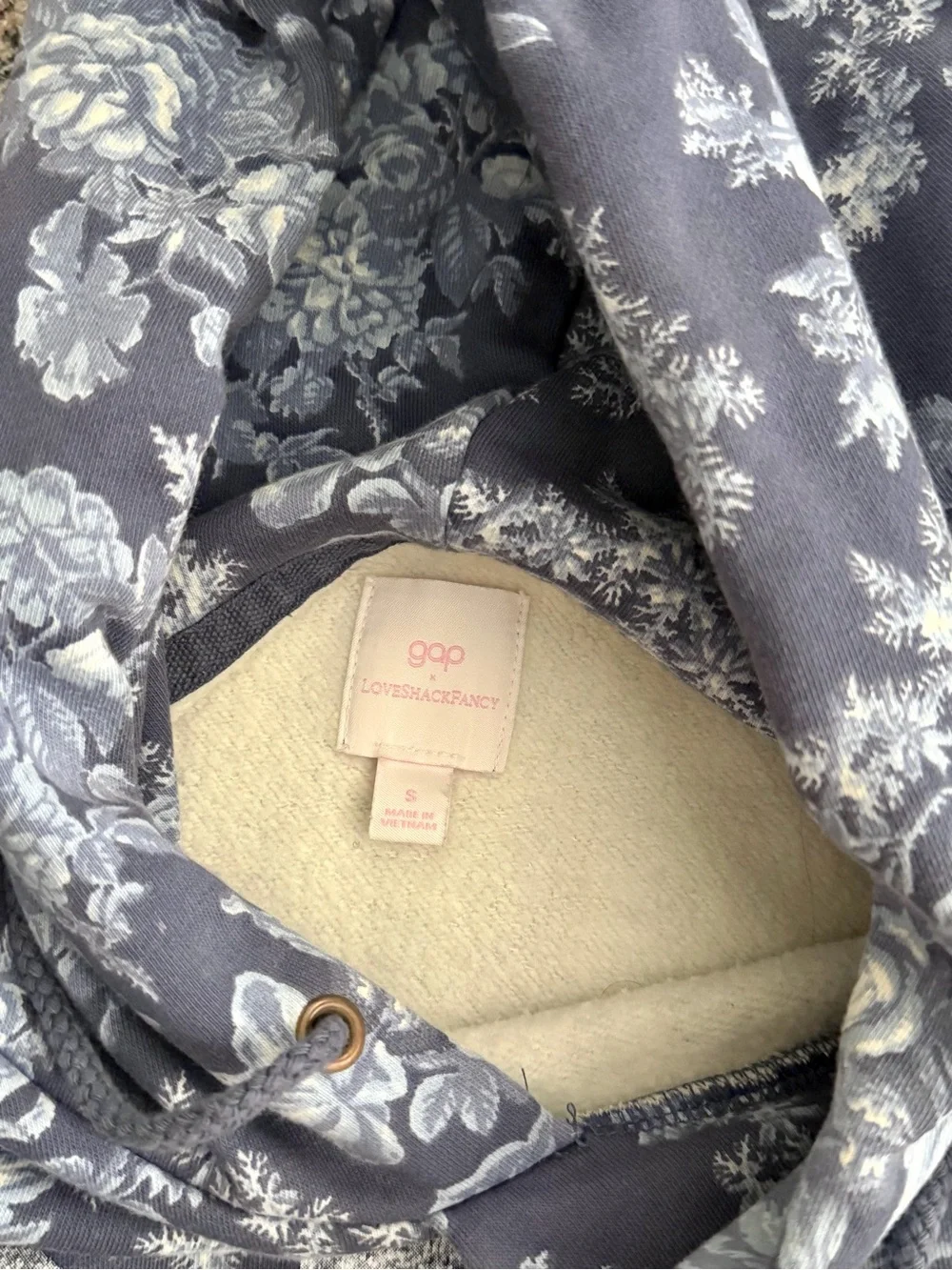 GAP x LoveShackFancy Pullover Hooded Sweater‎ Small